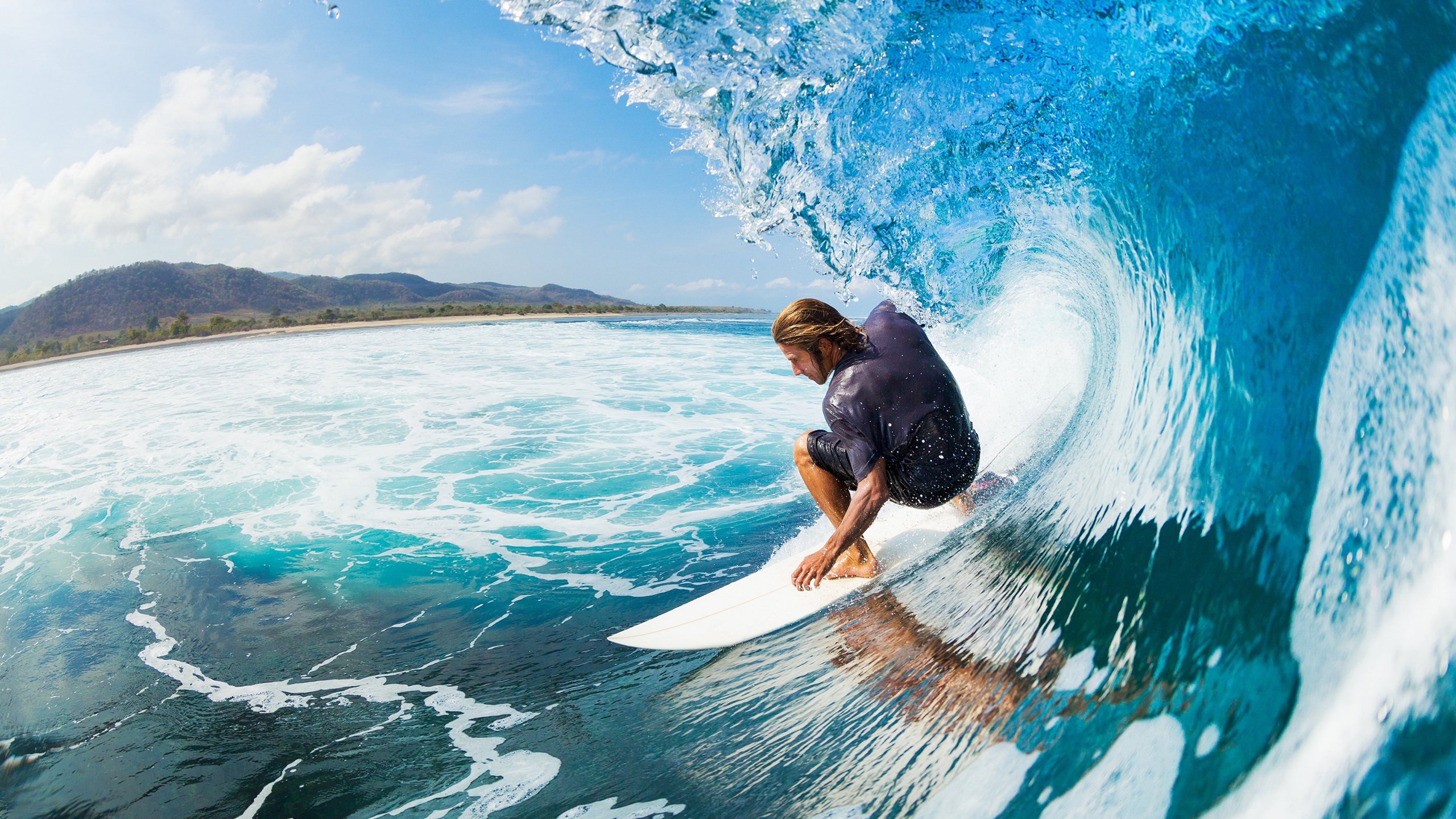 墨西哥球迷在冰天雪地中跳“足球辣舞”，墨西哥踢足球
